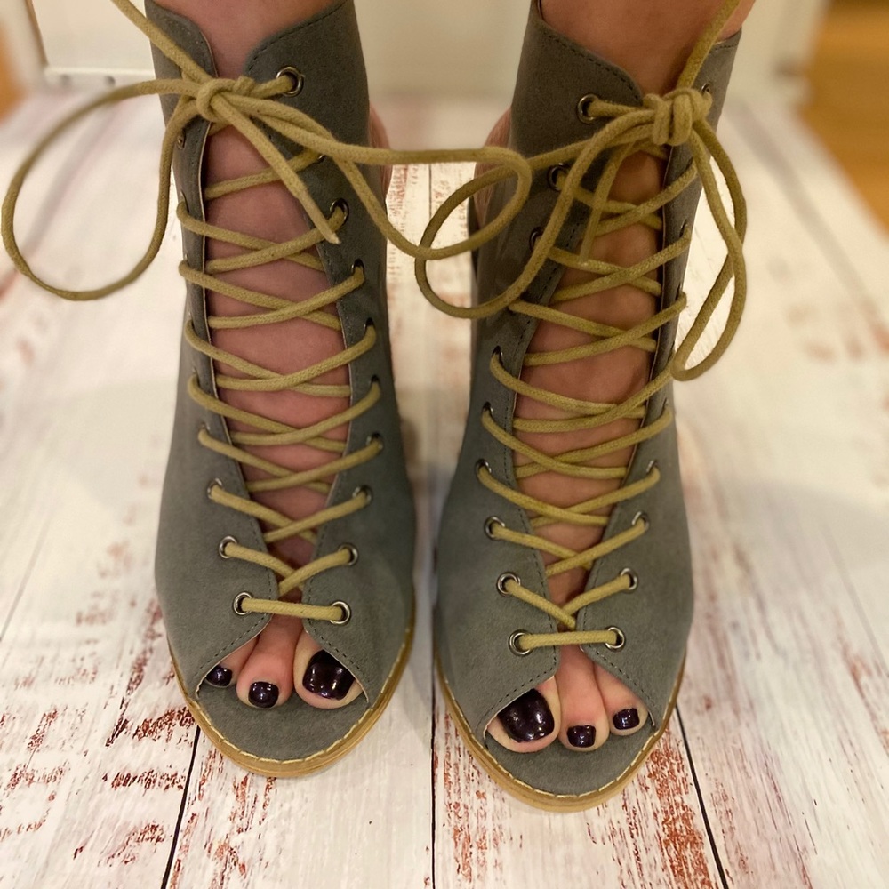 SOLD - Gray Lace Up Block Heels - Super Cute!